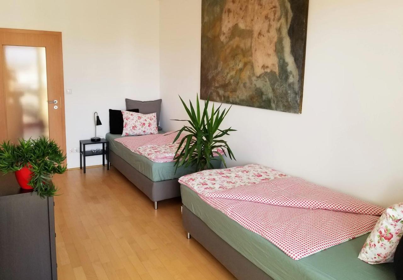 New Pest Apartman Apartment Budapest Bagian luar foto