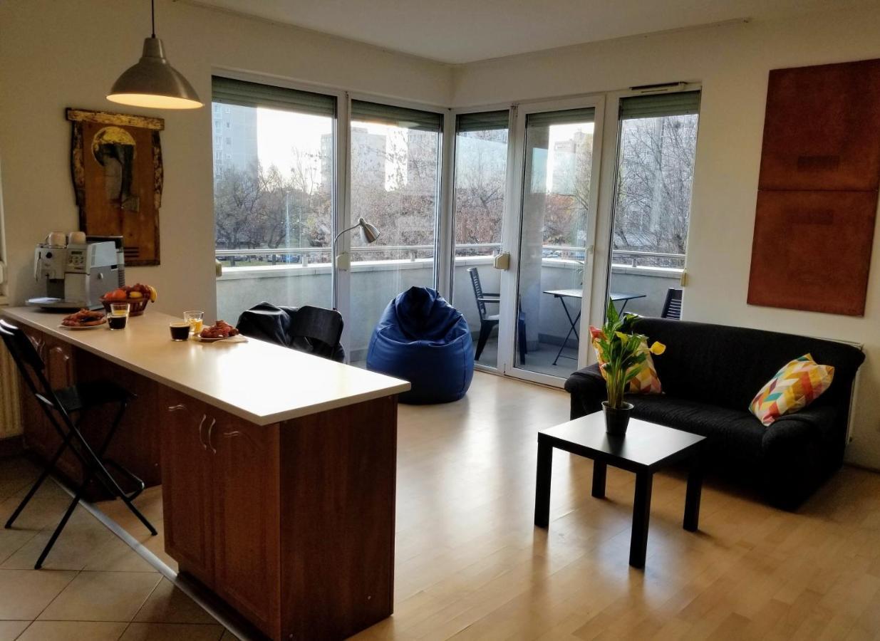 New Pest Apartman Apartment Budapest Bagian luar foto
